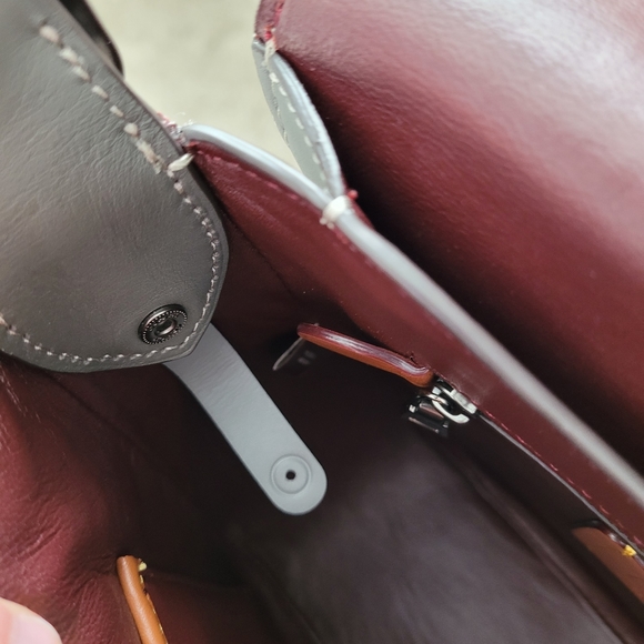 💕SOLD💕 Coach 1941 courier crossbody Heather grey - Picture 11 of 12